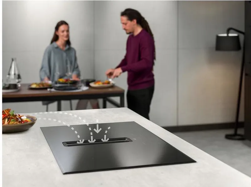 CCE84751CB Ingebouwd 83 cm Inductiekookplaat zones 4 zone(s) Inbouw afzuigkap by AEG in Black – product photo