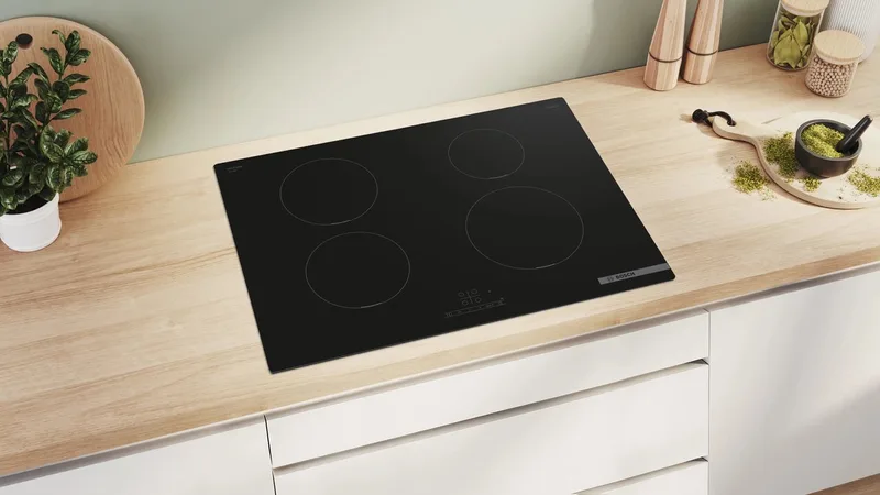 PUE711BB5D - Serie 4 - Inbouw Inductiekookplaat by Bosch in Black – product photo