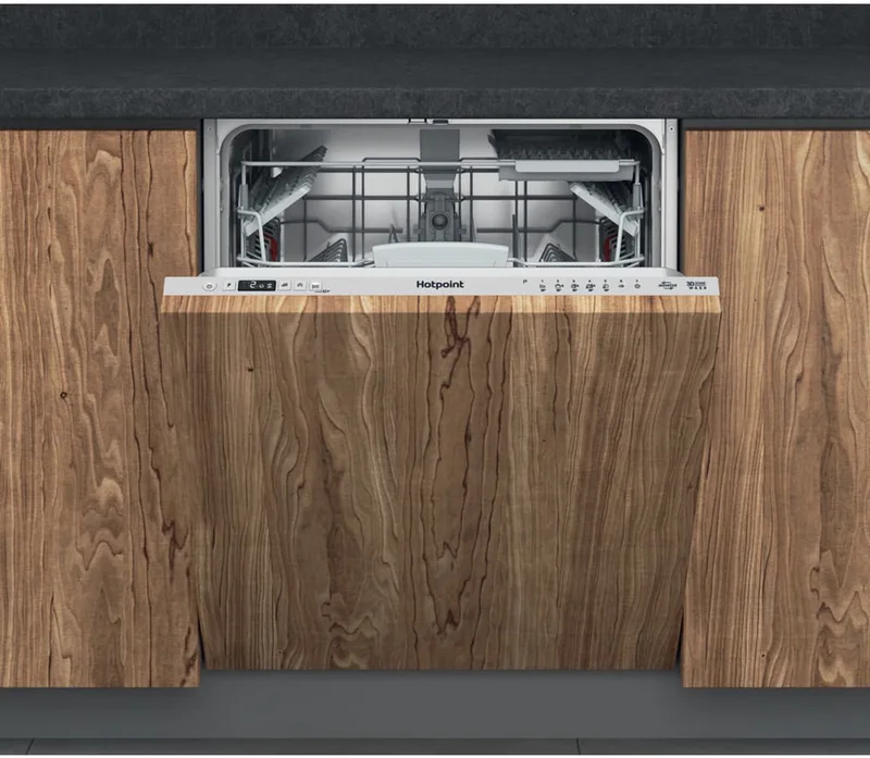 HIC 3C33 CWE | Inbouw vaatwasser | 3D wash | D by Hotpoint in Hout – product photo