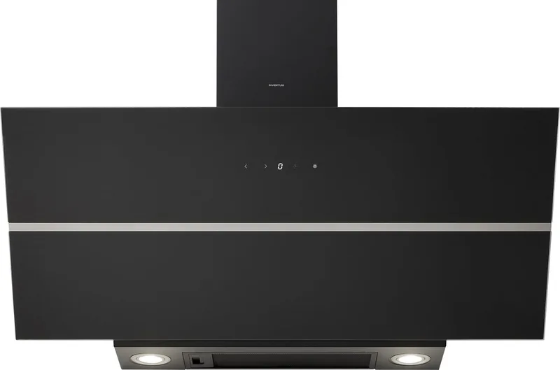 AKD9015GTZ schuine wandschouw afzuigkap 90 cm - Afzuigcapaciteit 660 m3/h - Geschikt voor open keuken - 4 standen - Timer - Display met tiptoetsen - Automatisch uitschakelen - Ledspots - Energielabel A++ - Luchtafvoer en recirculatie van Inventum in Zwart – productfoto