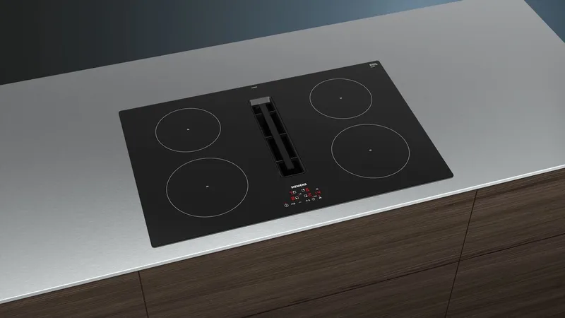 iQ300 EH811BE15E kookplaat Ingebouwd 80 cm Inductiekookplaat zones 4 zone(s) Inbouw afzuigkap von Siemens in Schwarz – Produktfoto